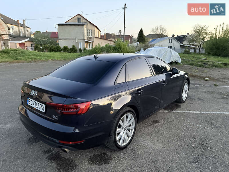 Седан Audi A4 2016 в Львове