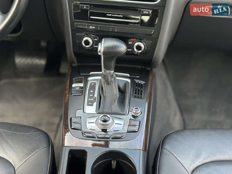 Седан Audi A4 2014 в Одесі