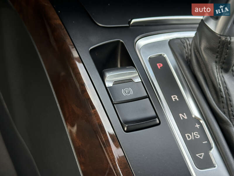 Седан Audi A4 2014 в Одесі