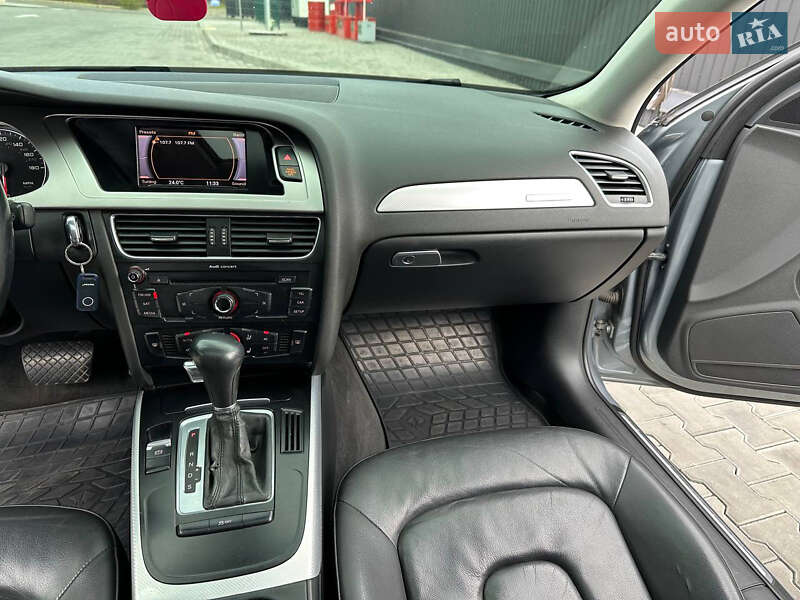 Седан Audi A4 2011 в Дніпрі