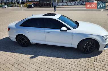Седан Audi A4 2018 в 