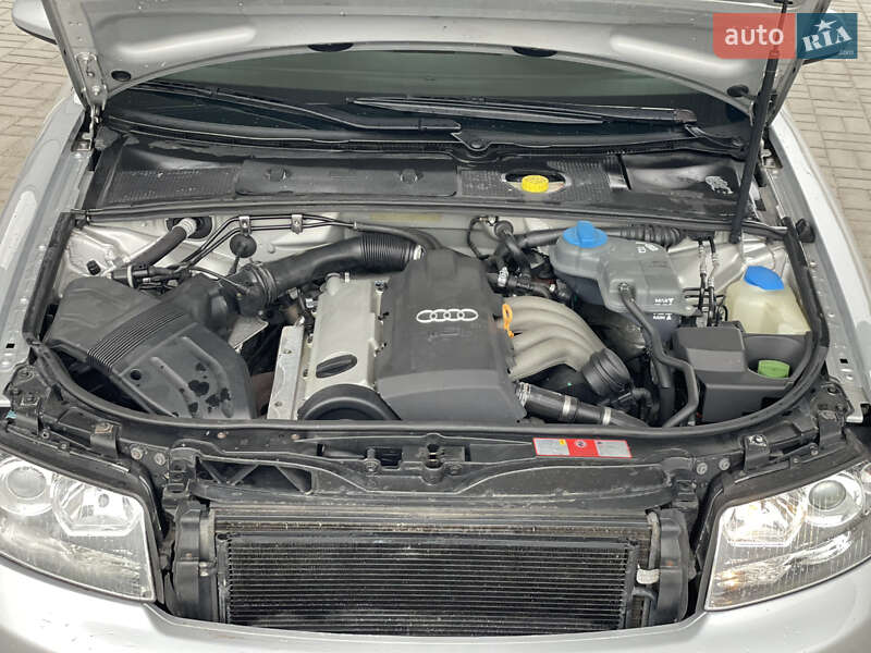 Седан Audi A4 2002 в Корсунь-Шевченківському