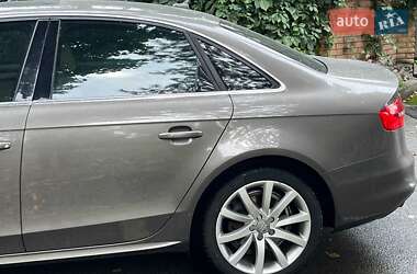 Седан Audi A4 2014 в 