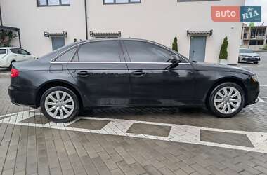 Седан Audi A4 2010 в 