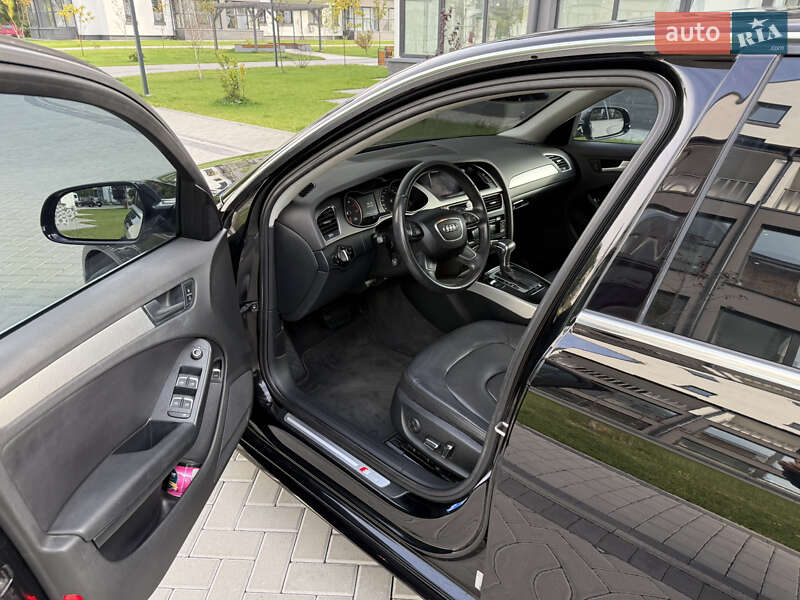 Седан Audi A4 2013 в Києві