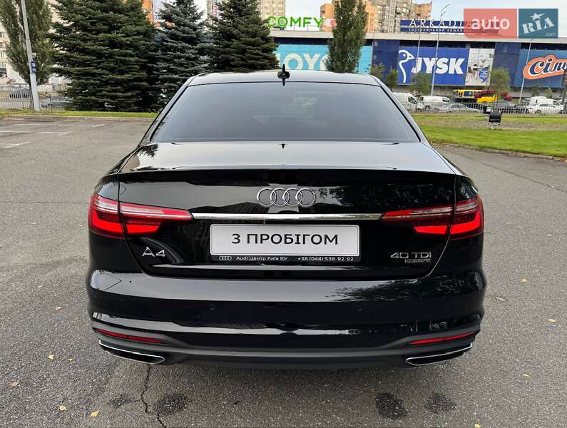 Седан Audi A4 2022 в Киеве