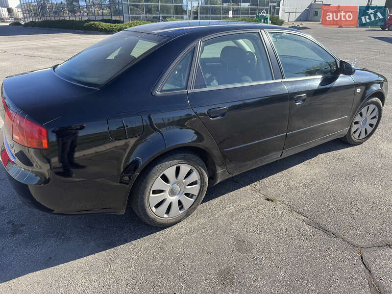 Седан Audi A4 2005 в Днепре