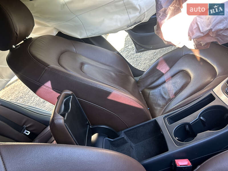 Седан Audi A4 2015 в Ивано-Франковске