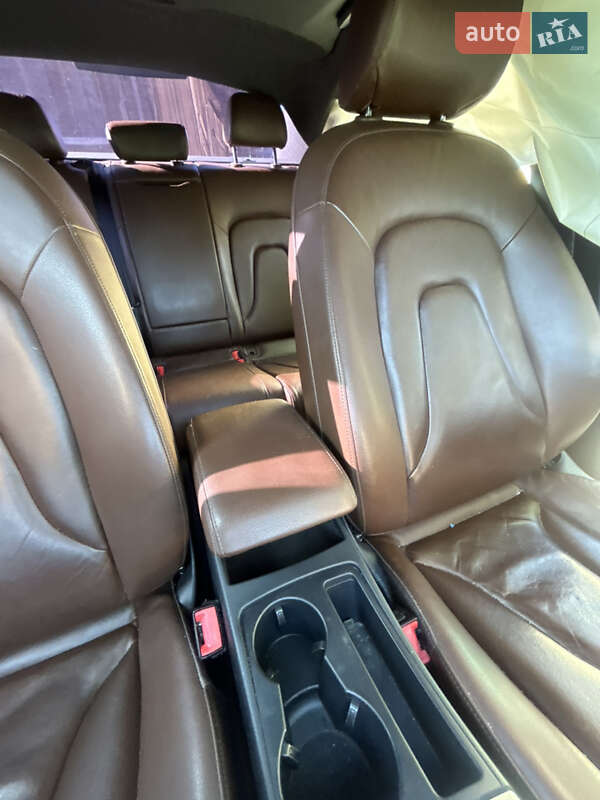 Седан Audi A4 2015 в Ивано-Франковске