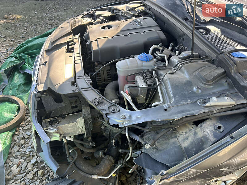 Седан Audi A4 2015 в Ивано-Франковске