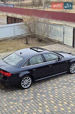 Седан Audi A4 2015 в 