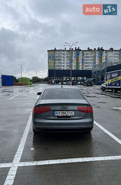 Седан Audi A4 2014 в 
