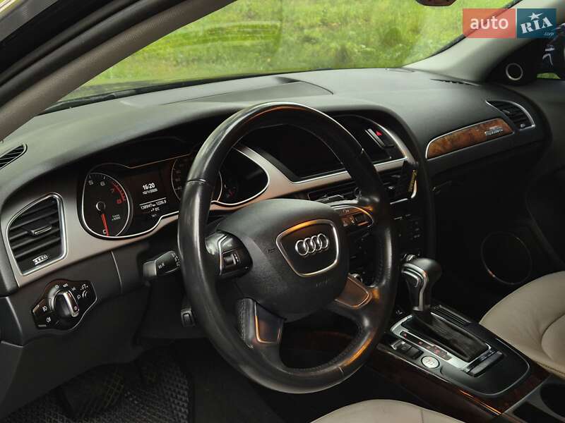 Седан Audi A4 2013 в Киеве