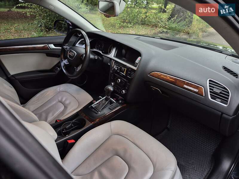 Седан Audi A4 2013 в Киеве