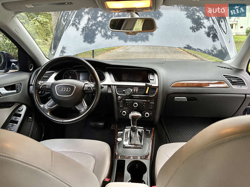 Седан Audi A4 2013 в Киеве