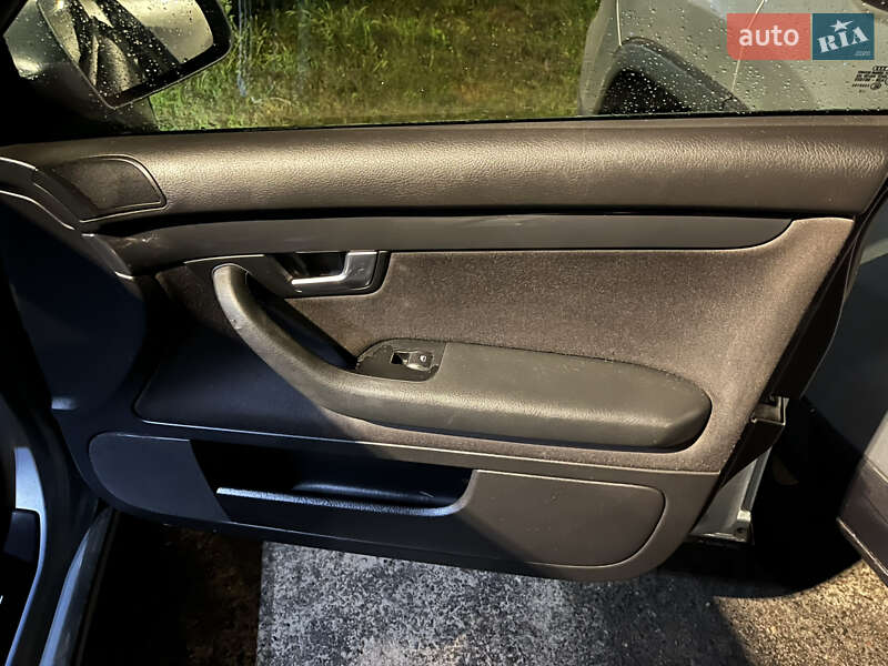 Седан Audi A4 2003 в Славуте