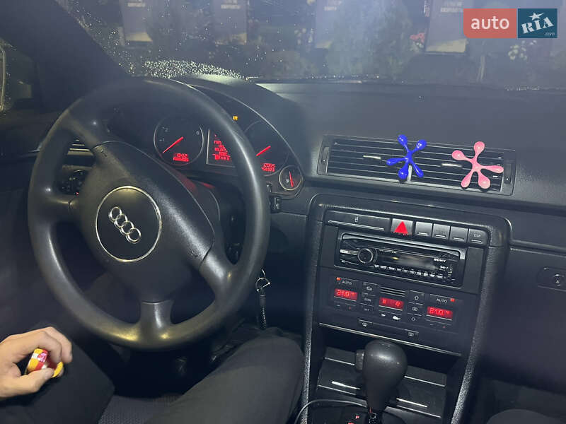 Седан Audi A4 2003 в Славуте