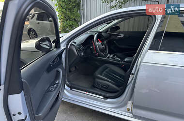 Седан Audi A4 2018 в 
