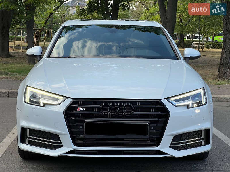 Седан Audi A4 2017 в Києві