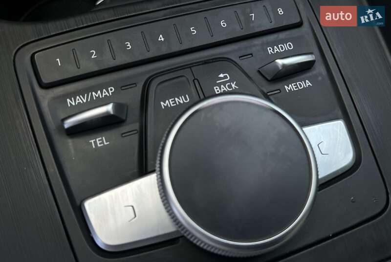 Седан Audi A4 2017 в Києві