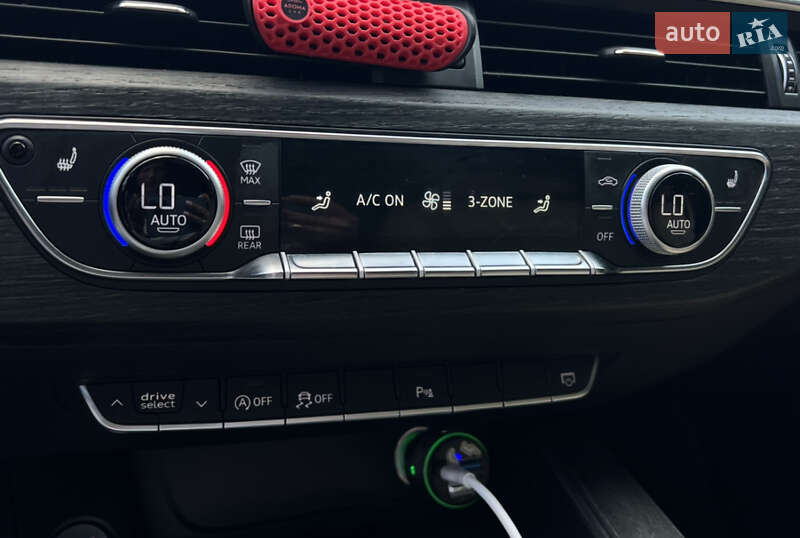 Седан Audi A4 2017 в Києві