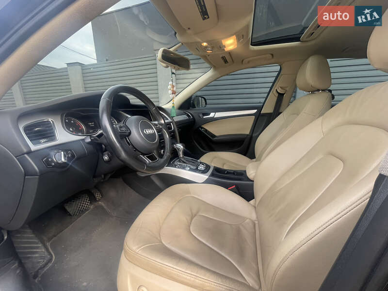 Седан Audi A4 2015 в Киеве