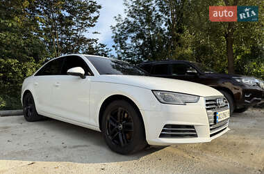 Седан Audi A4 2016 в 