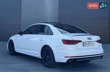 Седан Audi A4 2016 в 