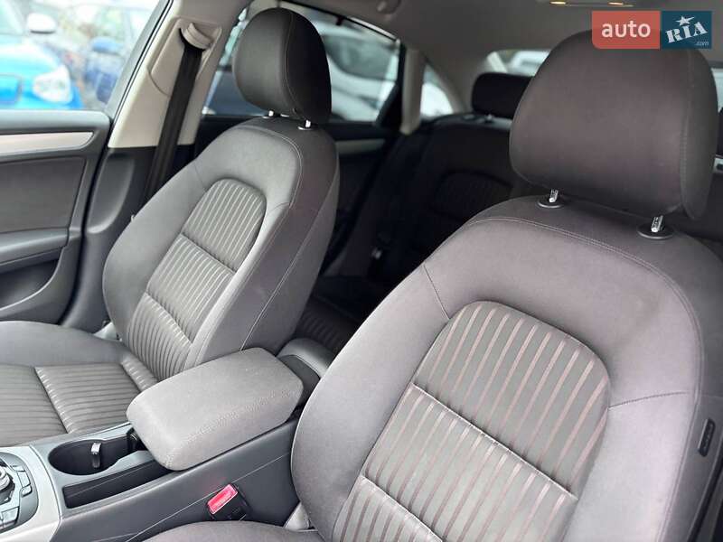 Седан Audi A4 2010 в Коломые