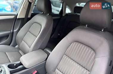 Седан Audi A4 2010 в 