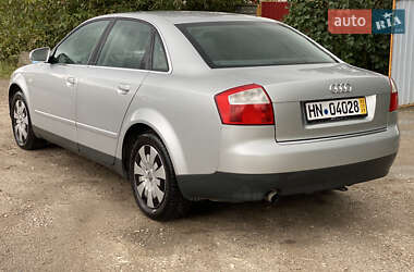 Седан Audi A4 2001 в 