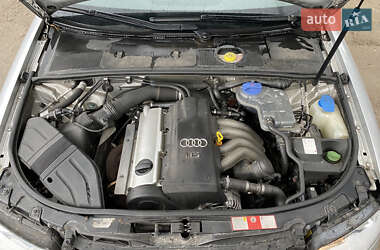 Седан Audi A4 2001 в 