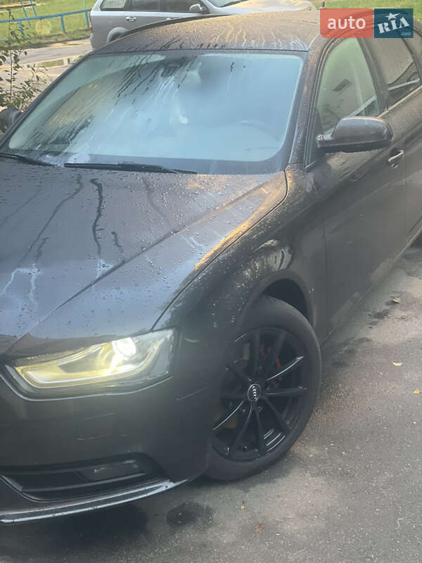 Универсал Audi A4 2013 в Хмельницком