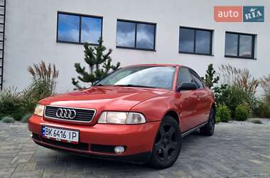 Седан Audi A4 1996 в Луцке