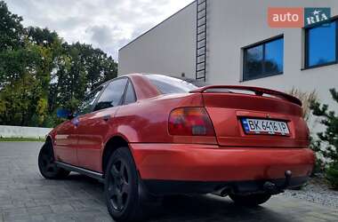 Седан Audi A4 1996 в 