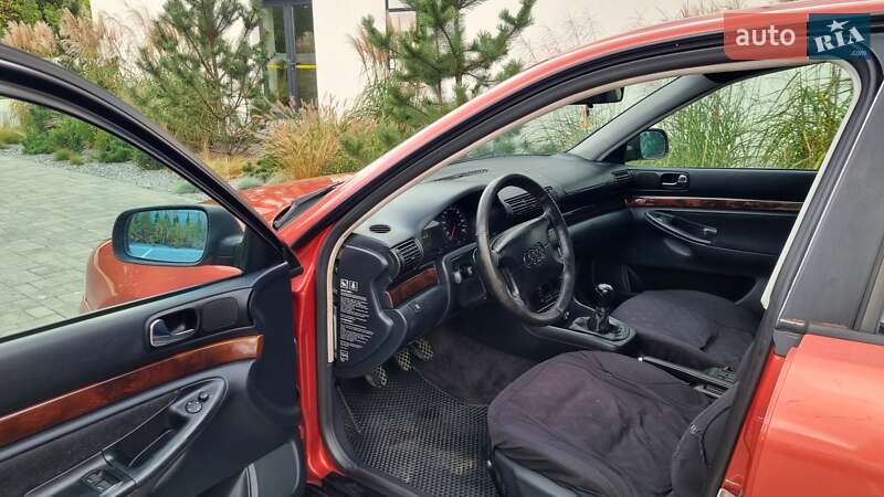 Седан Audi A4 1996 в Луцке