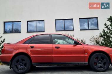 Седан Audi A4 1996 в 