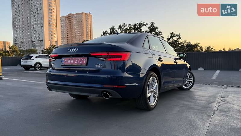 Седан Audi A4 2017 в Киеве