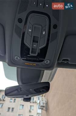 Седан Audi A4 2017 в 