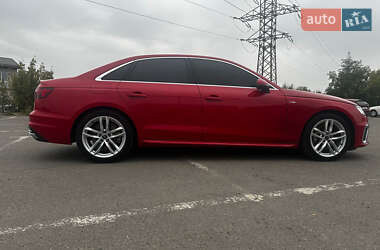 Седан Audi A4 2023 в 