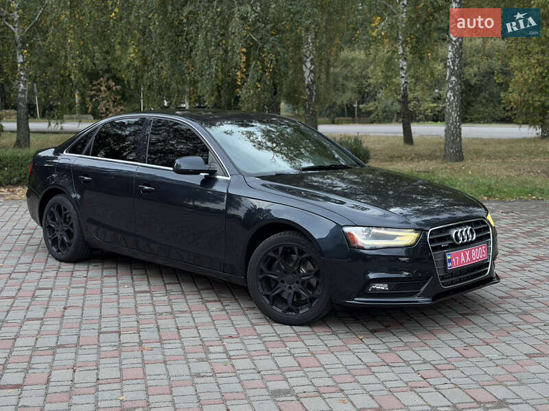 Седан Audi A4 2013 в Лубнах
