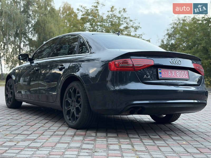 Седан Audi A4 2013 в Лубнах