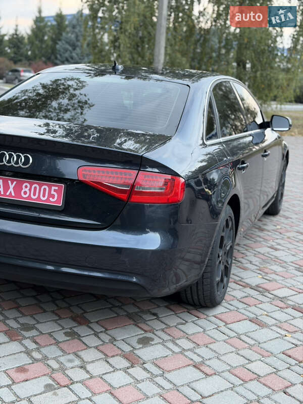 Седан Audi A4 2013 в Лубнах