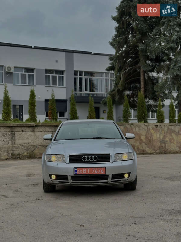 Седан Audi A4 2003 в Заре