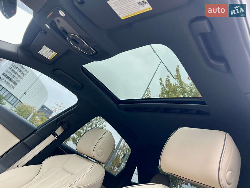 Седан Audi A4 2022 в Киеве