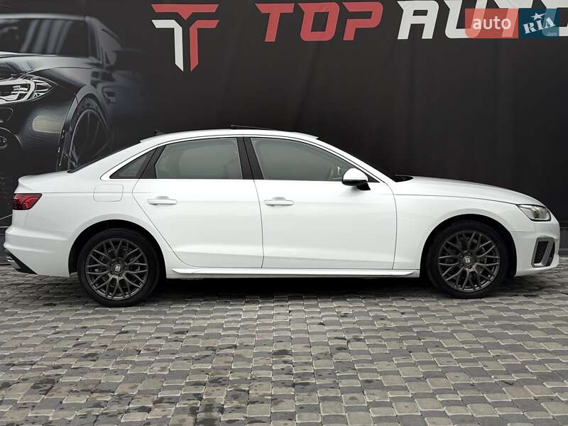 Седан Audi A4 2021 в Львові
