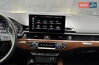 Седан Audi A4 2021 в 