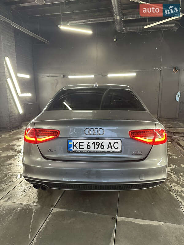 Седан Audi A4 2015 в Києві