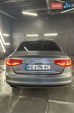 Седан Audi A4 2015 в 