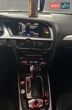 Седан Audi A4 2015 в 